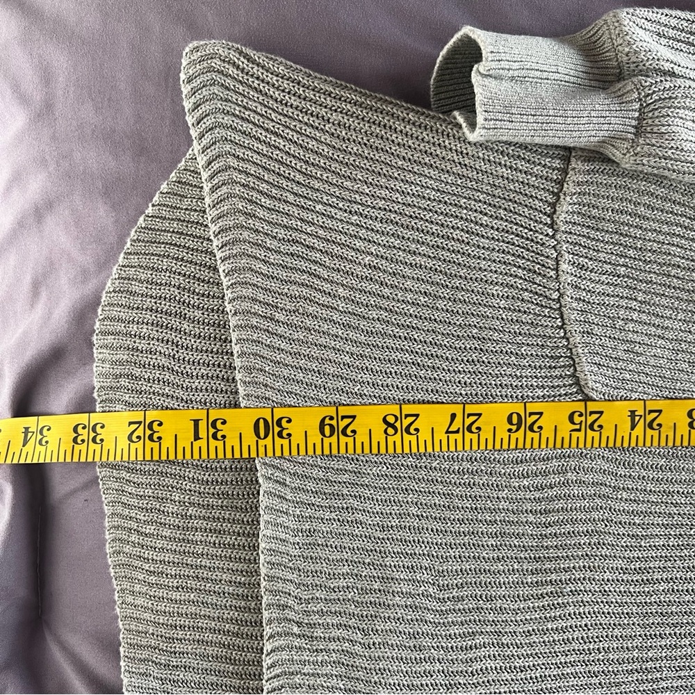 Long Sleeve Ribbed Knit Dress - Picture 10 of 10